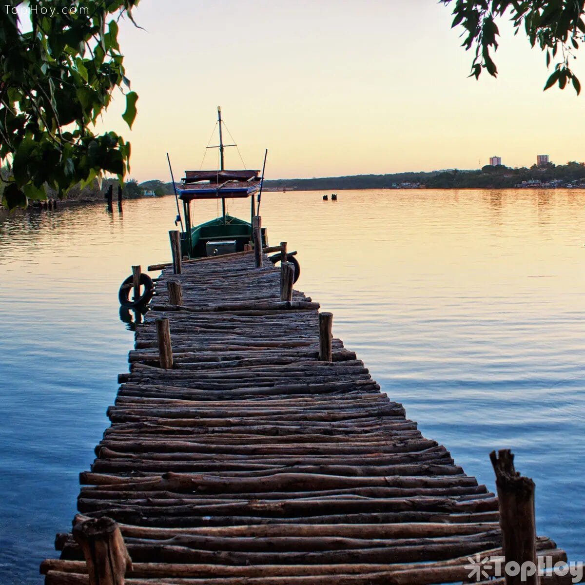 bahia cienfuegos bote