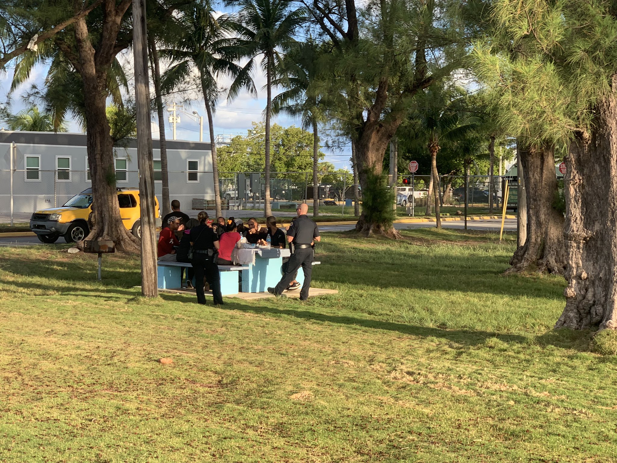 Balseros cubanos llegaron este domingo a Cayo Hueso 23