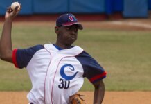 Lanzador Yosimar Cousin pide la baja de la Federación Cubana de Béisbol