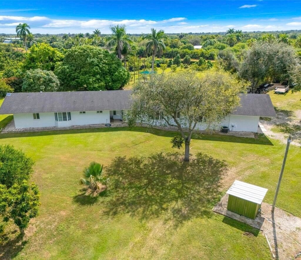 Alex Otaola compra otra propiedad en Miami-Dade: "Crece El Rancho" 5 Alex Otaola compra otra propiedad en Miami-Dade: "Crece El Rancho" 5